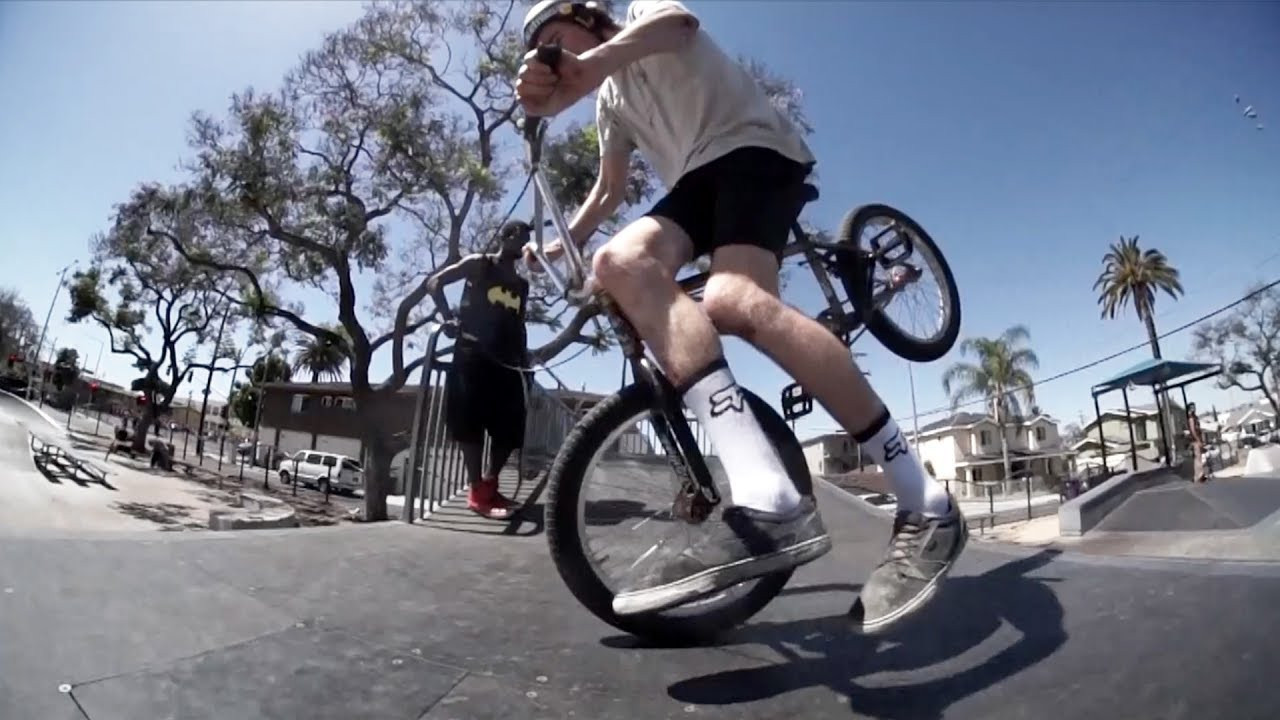 Our New Zealand plug comes thru with some wild moves and a rundown of his steed. SUBSCRIBE: https://www.youtube.com/user/sandmbikes?sub_confirmation=1<br /><br />Filmed by Charlie C and Bevan Cowan<br /><br />TALLBOY FRAME: http://www.sandmbikes.com/product/hardgoods/frames/crumlish-sig-tall-boy-frame/<br /><br />PITCHFORK: http://www.sandmbikes.com/product/hardgoods/widemouth-26mm/<br /><br />MAINLINE TIRES: http://www.sandmbikes.com/product/hardgoods/mainline-tire/