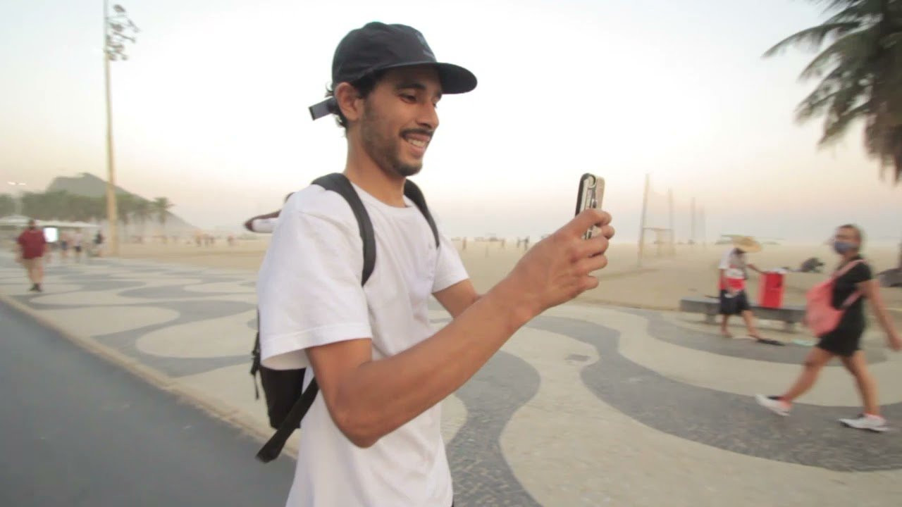 Bruno Aguero, Dwayne Fagundes, and Talles Silva cruise around Rio for 550 Wheels. Filmed and edited by Guilherme Presa.<br /><br />https://www.550wheels.com/<br />http://skatejawn.com