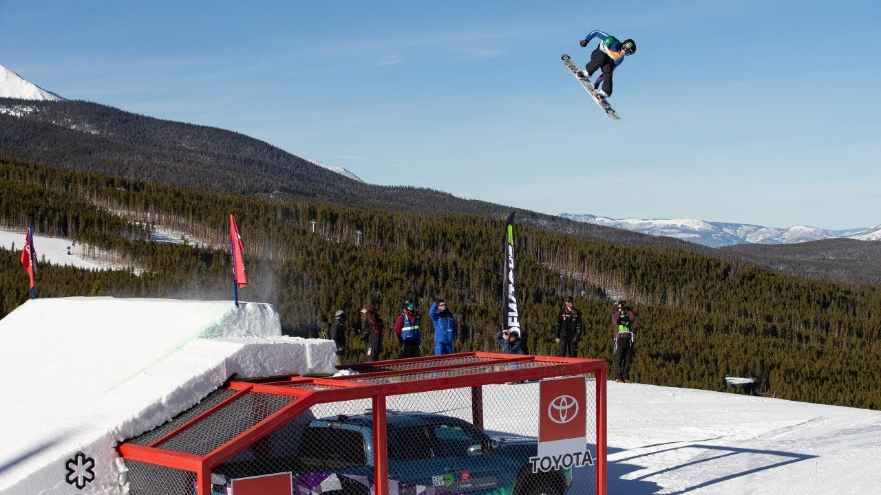 Watch Snowboard Team Challenge: Slopestyle, LIVE from Dew Tour Copper 2020! Go to dewtour.com/live for real-time scoring and the Dew View.<br /><br />Three brands: Burton, Oakley and Volcom will designate two brand athletes (one male + one female) to compete in each course section (Slopestyle, Modified Superpipe presented by Toyota, and Streetstyle). The best of two runs (male/female) combined will determine the section rank. Teams will earn points based on their ranking, which will be their final section points. #DewTour #Snowboarding #TeamChallenge<br /><br />1st Place Section Ranking – 100 Points <br />2nd Place Section Ranking – 85 Points<br />3rd Place Section Rankings – 75 Points <br /><br />Thursday, February 6 (MST) <br />8:45 - 9:45 AM Men's Ski Slopestyle Qualifier<br />10:30 - 11:30 AM Men's Snowboard Slopestyle Qualifier<br />12:30 - 1:00 PM Snowboard Team Challenge: Slopestyle<br />1:00-1:35 PM Ski Team Challenge: Slopestyle<br />2:15 - 2:45 PM Snowboard Team Challenge: Modified Superpipe Presented by Toyota<br />2:45 - 3:20 PM Ski Team Challenge: Modified Superpipe Presented by Toyota<br />3:45 - 4:15 PM Snowboard Team Challenge: Streetstyle<br />4:15 - 4:50 PM Ski Team Challenge: Streetstyle<br /><br />For the latest from Snowboarder Magazine check out:<br />https://www.snowboarder.com/<br />Facebook - https://sbdr.co/Facebook<br />Instagram - https://sbdr.co/Instagram<br />Twitter - https://sbdr.co/Twitter<br />YouTube - https://sbdr.co/YouTube