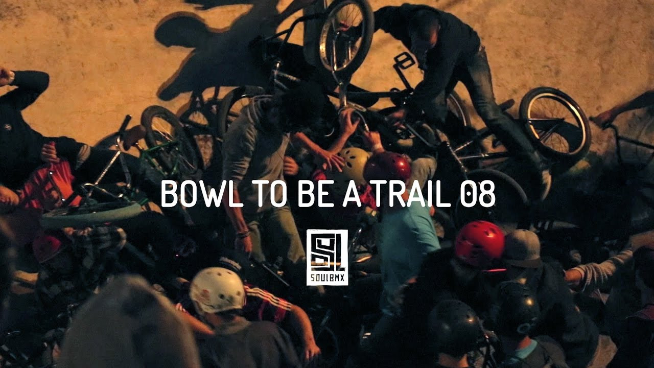 It stayed quiet for some time, almost forgotten. Since the addition of dirt jumps aside, the old snake of SAINTES in France has become a major stop on the way to the atlantic waves. Watch how the locals welcome the visitors to their annual jam to be convinced on coming over next time. Some pure BMX we will not be bored of <br />- fast edit by Stéphane Feugas -<br />Il est resté longtemps au calme, quasi oublié. Depuis l’ajout de bosses en sa périphérie l’ancestral snake de SAINTES est devenu un lieu incontournable des descentes vers l’Atlantique. Voyez comme les locaux accueillent les visiteurs à leur jam annuelle pour vous convaincre de vous y rendre l’an prochain. Du pur BMX dont on ne se lassera jamais.