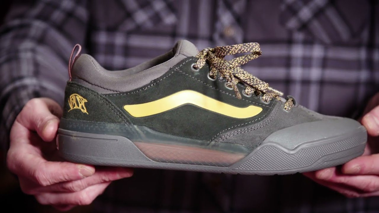 The time has come for an all new #BMX specific shoe from Vans, the BMX PEAK!<br /><br />Designed from the ground up to be Vans most technical BMX shoe to date and straight out the gate they have collaborated with #SourceBMX Pro #LewisMills on not only the shoe but also a rad full range of soft goods!<br /><br />Arriving now worldwide at sourcebmx.com