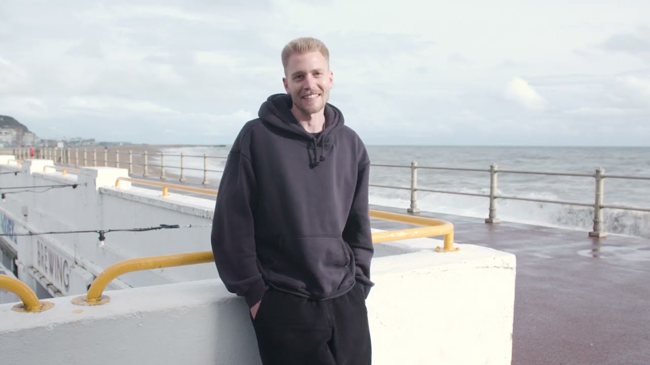 Source BMX: Kilian Roth / 10 Questions<br /><br />More Kilian Edits can be found here:<br /><br />Welcome Edit: https://youtu.be/ggBXdxHqEBI<br />Lock-In Riding Edit: https://youtu.be/cDL7XymmGlQ<br />Bike Check: https://youtu.be/Wq_QF4byT7w<br />Kink Rail Battle: https://youtu.be/7_bs5TI88qY<br /><br />Find out more about Kilian and the Source BMX Team on http://sourcebmx.com<br /><br />#bmx #sourcebmx <br /><br />Sub to @sourcebmx