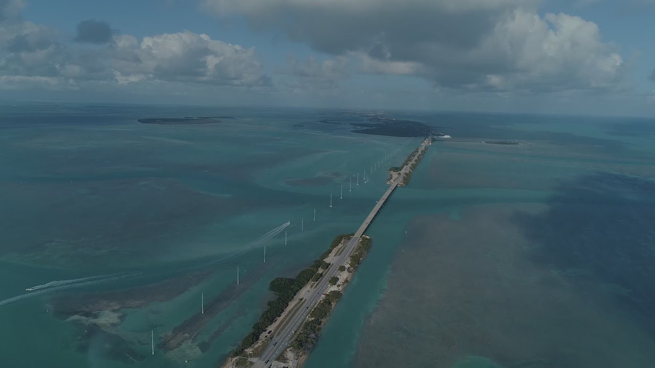 How to have the best paddle weekend ever in Islamorada, Florida. This video guide to Islamorada's five islands in the Florida Keys highlights stops at the Theater of the Sea marine interactive wildlife park, plus paddling to the historic Indian Key ruins and a unique night paddle tour as well. See more video at supthemag.com -- <br /><br />https://www.supthemag.com/videos/<br />https://www.youtube.com/channel/UCiCUiIxc6CsWK75idM0eMLg/videos
