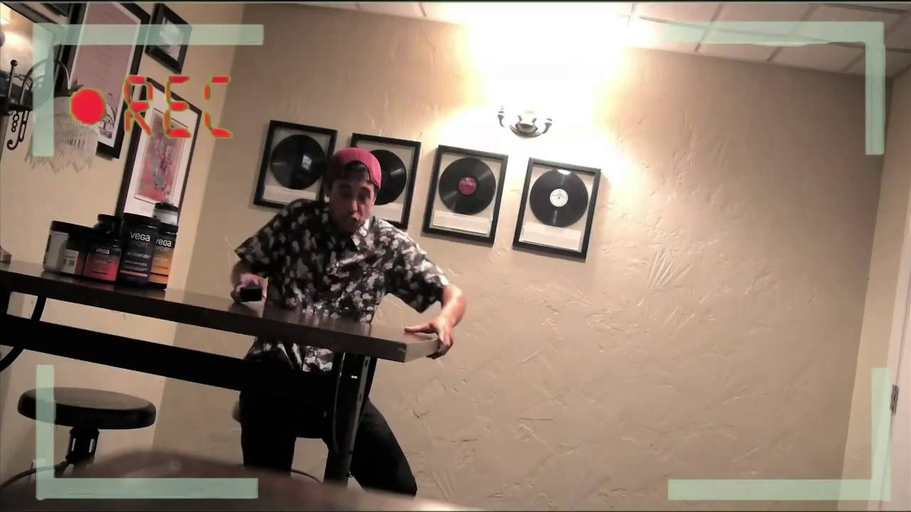 Connor Baxter was awarded the Best Male Performer award for claiming his third Molokai 2 Oahu race title. 