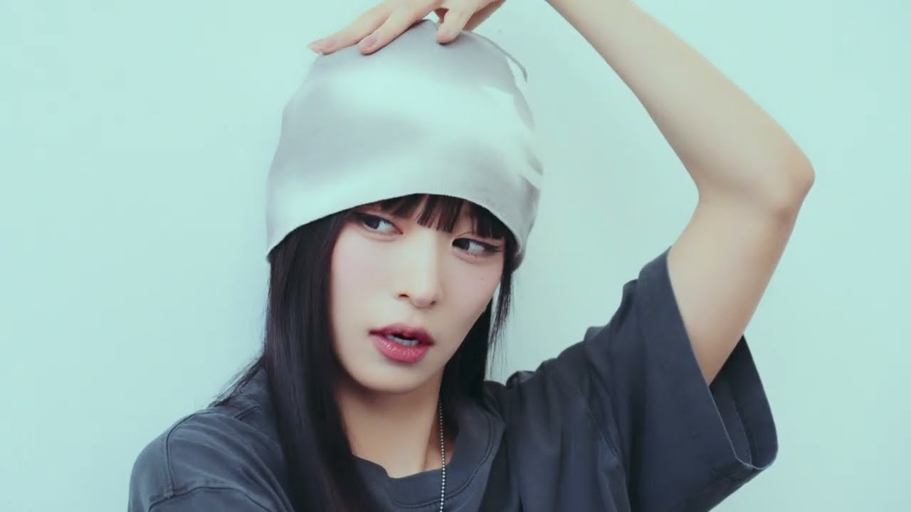 이채영 with SUPRA#supra <br /><br />이채영과 함께한 수프라 25SP 캠페인<br /><br />그녀의 유니크한 매력과<br />수프라의 스트릿 감성으로 완성된<br />새로운 시즌을 지금 확인하세요!