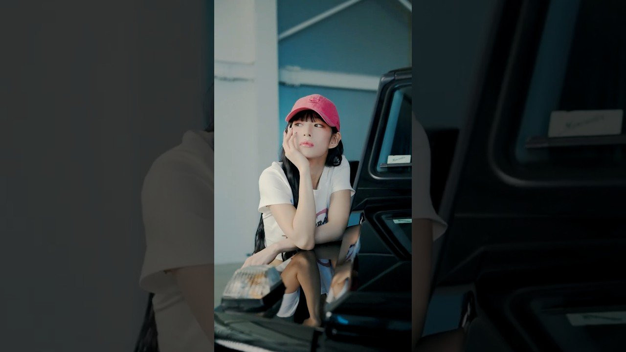 #fromis_9 #이채영 #프로미스나인 <br /><br />이채영 컬랙션으로 완성된 수프라 24FW 캠페인.<br />이채영 (@chaengrang_)의 핫한 매력과 힙한 수프라가 만나, 겨울 스트릿 패션의 새로운 트렌드를 제시합니다.<br /><br />The SUPRA 24FW campaign, completed by Chaeyoung Lee’s collection. <br />The hot charm of Chaeyoung Lee meets the hip SUPRA, setting a new trend for winter street fashion.