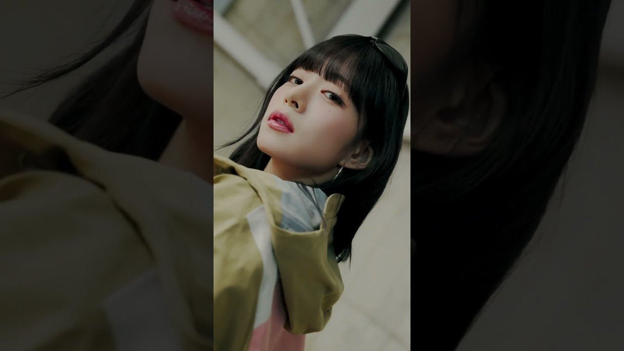 #fromis_9 #이채영 #프로미스나인 <br /><br />이채영(@chaengrang_)과 함께한 24FW 캠페인.<br />스트릿하면서도 건강미가 넘치는 이채영만의 매력을 깊이 담아낸 수프라 24FW 캠페인 컬렉션을 지금 확인해보세요.<br /><br />24FW campaign with Lee Chae-young (@chaengrang_). Check out the Supra 24FW campaign collection that captures Lee Chae-young's unique charm, combining street style with a vibrant sense of vitality.