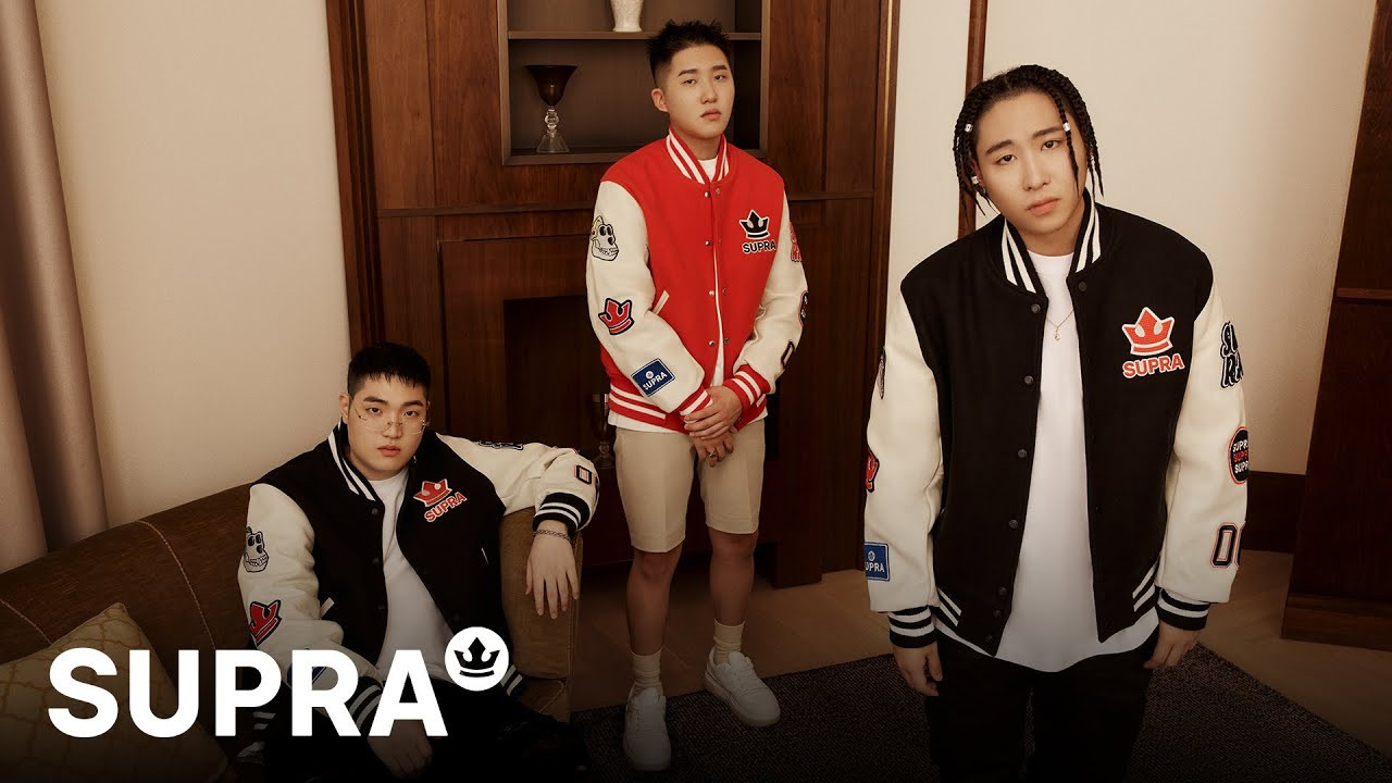 2006년 캘리포니아에서 탄생한 프리미엄 스트릿 브랜드 수프라와<br />영앤리치의 대표 아이콘 호미들이 작업한 "It's a SUPRA" 음원 공개!<br /><br />[SUPRA]<br />SUPRA는 스케이트보드 컬쳐를 기반으로 2006년에 설립된 LA 프리미엄 스트릿 브랜드입니다.<br />2023년 현재 SUPRA는 기존 헤리티지에서 확장하여 새로운 스트릿 라이프스타일을 제공합니다.<br /><br />[Vaider X]<br />베이더 모델 출시 15주년을 기념하여, 베이더X 로우탑 버전이 공식 출시되었습니다.<br />새롭게 출시된 베이더X는 기존 베이더의 디자인을 계승하며, 특별한 소재로 완성되었습니다. <br /><br />-SUPRA official site : <br />https://supra-korea.com<br /><br />-SUPRA instagram : <br />https://www.instagram.com/supra_korea/<br /><br /><br />#SUPRA #수프라 #베이더X #수프라운동화 #호미들운동화