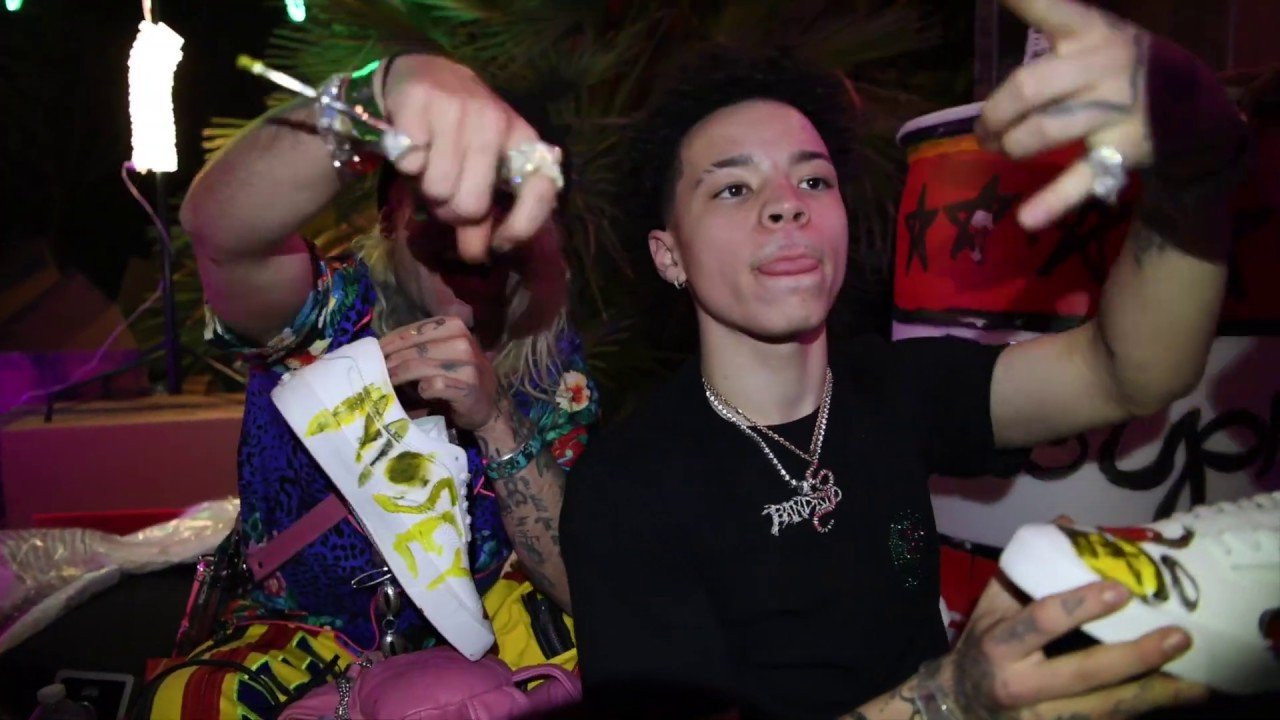 SUPRA took part in Coachella as an official sponsor of Bella Thorne’s 2nd Annual Filthy Fangs Coachella Party presented by Flaunt Magazine where we showcased our upcoming collaboration with Hippy-Hop artist Mod Sun.