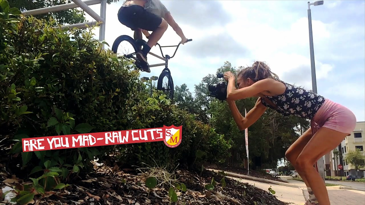 Here's an extended look at the process behind Dave's latest edit, shot by his girlfriend!<br /><br />instagram.com/dreamweaverxo<br /><br />#bmx