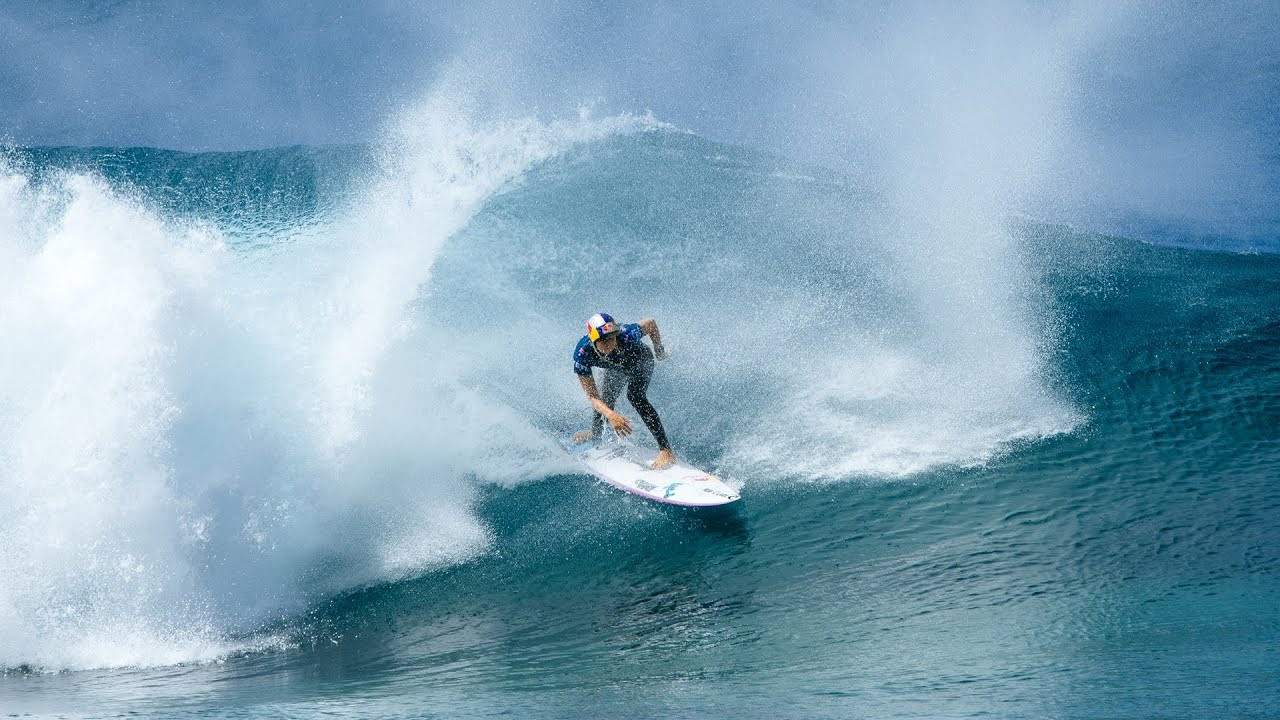 February 10, 2024, was a special day as it delivered the first-ever Perfect 10 in a women’s Championship Tour (CT) at Pipeline.<br /><br />Australia's Molly Picklum, who was chasing the perfect backhand tube at the Banzai Pipeline all week, finally found herself in the right position.<br /><br />Dropping very late into a double-up, she barely squeezed under the lip before coming out with the spit to collect the perfect score for her flawless technique and commitment.<br /><br />Footage: @wsl<br /><br />Subscribe to SurferToday on YouTube<br />🔔 http://bit.ly/2TSO2be<br /><br />Online Surf Shop<br />🏄🏻‍♂️ https://bit.ly/online-surf-shop