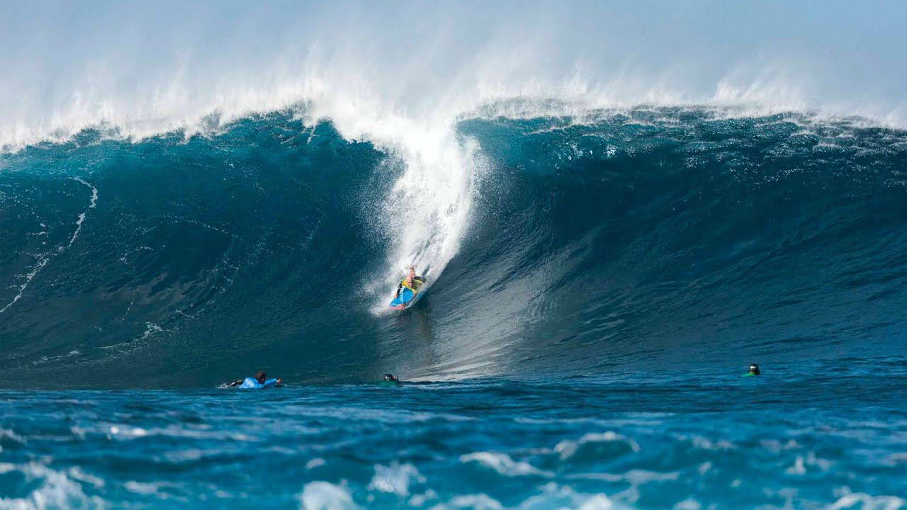 On the final day of the 2023 Lanzarote Quemao Class, Amaury Lavernhe was crowned as the event's bodyboarding champion.<br /><br />The competition showcased some of today's best tube riders, including the nine-time world bodyboarding champion, Mike Stewart.<br /><br />The contest had plenty of high scores, including Perfect 10s, matching the spectacular ocean conditions with the riders' skills and talent at the infamous Spanish reef break.<br /><br />Amaury Lavernhe, a dominant force in world bodyboarding, secured his fourth Quemao Class title.<br /><br />The bodyboarding final was a fierce competition between Lavernhe, Alex Uranga, Willian Lujan, and Ethan Capdeville.<br /><br />"I can't believe it. We always look forward to this event because we know that when it works out, we will have exceptional waves," said Lavernhe.<br /><br />"Every year, there are new people, like William Lujan or Ethan Capdeville, and not so new, like Alex Uranga, who know the wave well and pose a challenge."<br /><br />"The conditions have been incredible. We are with Mother Nature for this event and are very privileged to have been invited."<br /><br />Oswaldo Betancort, the governor of Lanzarote, echoed this sentiment in his concluding remarks.<br /><br />"It is true that the biggest wave in the world is in Nazaré, but the most perfect tube in Europe is here in Tinajo, Lanzarote."<br /><br />2023 Lanzarote Quemao Class | Bodyboarding Final<br /><br />1. Amaury Lavernhe (REU)<br />2. Alex Uranga (EUK)<br />3. William Lujan (CNY)<br />4. Ethan Capdeville (FRA)<br /><br />Footage: Lanzarote Quemao Class<br /><br />Subscribe to SurferToday on YouTube<br />🔔 http://bit.ly/2TSO2be<br /><br />Online Surf Shop<br />🏄🏻‍♂️ https://bit.ly/online-surf-shop