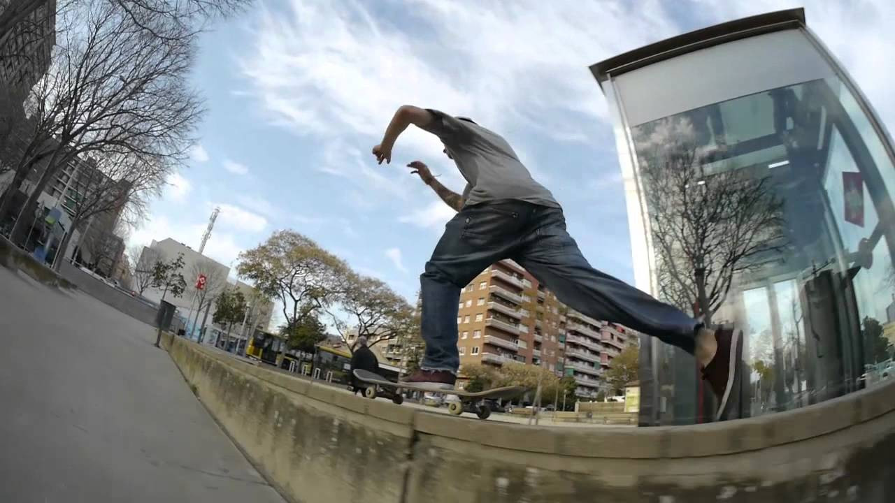 I had a great time filming and skating with this homie! Watch the full trabajando video here! https://www.youtube.com/watch?v=Sd-j12q_J4Y