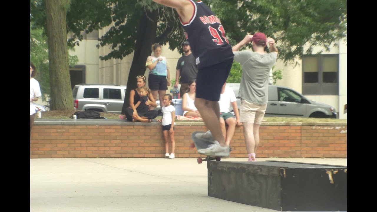 This was one of the heaviest clemente jams ever! Adidas and Uprise really put in some groundwork with this one! They upgraded the plaza, fed everybody, and gave out tons of prizes! I feel so lucky to have been involved!<br /><br />Filming in 4K on the Lumix GH4<br /><br />Music by AK420<br /><br /><br />AK420<br /><br />@upriseskateshop @adidasskateboarding @skyhigh1988 @chicagorginal @_poptartpete_ @bradolla @blunt.gawd @dannyhappyfeetalvarado @mr.albanypark @_badluckkid_ @smarterthantheaveragejoe @frankyspears @jakedonnelly @_milksnake_ @aicrag_nitsuj @poppadotty @beerslave_ @y0babyy_ and MORE #chicagoskateboarding #chimente #thrashermag #segatronmedia #upriseskateshop #clemente #skateboardingisfun #thankyouskateboarding #adidasskateboarding #skatecopa