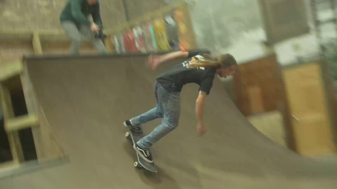 A compilation of a few of the recent bangin' sessions in November.<br /><br /><br /><br />https://www.fargoskateboarding.com