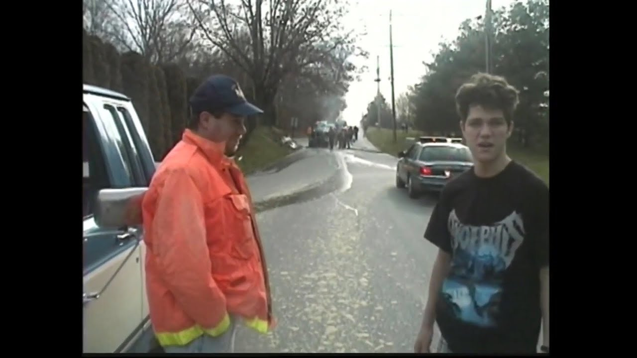 CKY: CKY2K - Car On Fire / Bam's Philly Park Part (2000)<br />[Deinterlace/59.94fps]