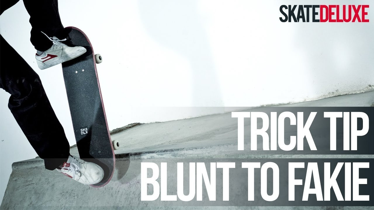 Met de Blunt to Fakie trick tip video leer je een moeilijke transition trick met veel variatie mogelijkheden. Alle skateboard trick tips: https://www.skatedeluxe.com/blog/nl/trick-tips/skateboard/<br /><br />De Blunt to Fakie is een lip trick waarbij je met je wielen boven de coping van een quarter-pipe staat en daarna Fakie de ramp in popt. De Blunt is een trick voor de gevorderde transition skater. Maar als je hem eenmaal kan dan is het mogelijk om hem met zoveel tricks te combineren. Je kunt de Blunt to Fakie bijna op elke soort transition doen, het maakt niet uit of het een min ramp, een bowl, een quarter-pipe of een vert ramp is.<br /><br />In onze Blunt to Fakie tutorial video met verschillende camera perspectieven en slow motion beelden laten we je alle details zien wat je moet weten om de Blunt te leren. Het is vrij makkelijk om met je wielen op de coping te komen staan. Het lastige gedeelte is het terug poppen van de Blunt to Fakie de ramp in. Je moet je natuurlijke angsten zien te overwinnen en als dat eenmaal gelukt is dan zul je zien dat het niet al te moeilijk is. Dus wees geduldig en ga door! Spring op je plank en rij clean weg.<br /><br />Have fun!<br /><br />| • Skate Shop: https://www.skatedeluxe.com/ | • skatedeluxe Blog: https://www.skatedeluxe.com/blog |<br />| • Facebook: https://www.skatedeluxe.com/facebook | • Instagram: https://www.skatedeluxe.com/instagram | • Twitter: https://www.skatedeluxe.com/twitter |<br />______________________________________________________<br /><br /><br />Skateboard Trick Tips in het Nederlands::<br />• https://www.skatedeluxe.com/blog/nl/trick-tips/skateboard/<br /><br /><br />= OTHER LANGUAGES = <br /><br />⇛ ENGLISH | • https://www.skatedeluxe.com/blog/en/trick-tips/skateboard/<br /><br />⇛ GERMAN | • https://www.skatedeluxe.com/blog/de/trick-tipps/skateboard/<br /><br />⇛ FRENCH | • https://www.skatedeluxe.com/blog/fr/trick-tips/skateboard/<br /><br />⇛ SPANISH | • https://www.youtube.com/playlist?list=PL85C9jh7oQzA4M3nzquykCjMTg8dE0aOV<br /><br />⇛ ITALIAN | • https://www.youtube.com/playlist?list=PL85C9jh7oQzALGyZ2SOi3keO66EprYjOk