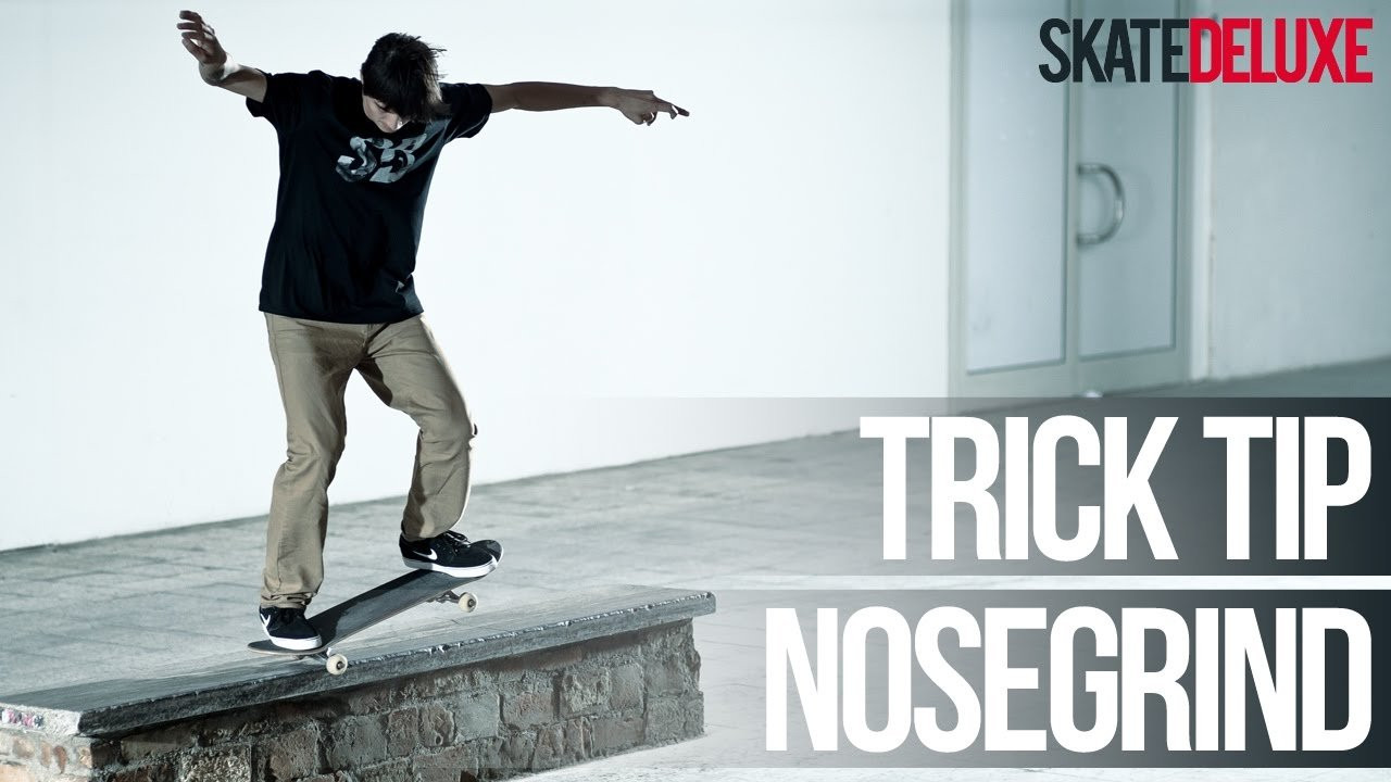 Met de Backside/Frontside Nosegrind trick tip tutorial video leer je nog een skateboard grin trick. De Nosegrind is een essentiële basis grind trick om te leren. Alle skateboard trick tips: https://www.skatedeluxe.com/blog/nl/trick-tips/skateboard/<br /><br />De Backside Nosegrind en de Frontside Nosegrind zijn de tegenhanger van de Frontside en Backside 5-0 Grind. Maar in dit geval grind je met je voorste truck in plaats van je achterste truck en moet je naar voren leunen. De BS/FS Nosegrinds zijn niet zo gemakkelijk als de 5-0, omdat je perfect gebalanceerd moet zijn anders is het grinden moeilijker. Je kunt beide Nosegrinds op curb, ledges en rails proberen, maar om te beginnen moet je ze oefenen op een curb.<br /><br />In deze video tutorial leer je alles wat je moet leren om de Backside/Frontside Nosegrind onder de knie te krijgen. De verschillende camera perspectieven en slow motion beelden geven je heel wat tijd om alles te begrijpen. Blijf gefocused en ga door! Het is mogelijk dat een van de twee Nosegrinds makkelijker voor je is om te doen, maar over langere periode wil je ze beiden kunnen en misschien ooit met flip-in en flip-out.<br /><br />| • Skate Shop: https://www.skatedeluxe.com/ | • skatedeluxe Blog: https://www.skatedeluxe.com/blog |<br />| • Facebook: https://www.skatedeluxe.com/facebook | • Instagram: https://www.skatedeluxe.com/instagram | • Twitter: https://www.skatedeluxe.com/twitter |<br />______________________________________________________<br /><br /><br />Skateboard Trick Tips in het Nederlands::<br />• https://www.skatedeluxe.com/blog/nl/trick-tips/skateboard/<br /><br /><br />= OTHER LANGUAGES = <br /><br />⇛ ENGLISH | • https://www.skatedeluxe.com/blog/en/trick-tips/skateboard/<br /><br />⇛ GERMAN | • https://www.skatedeluxe.com/blog/de/trick-tipps/skateboard/<br /><br />⇛ FRENCH | • https://www.skatedeluxe.com/blog/fr/trick-tips/skateboard/<br /><br />⇛ SPANISH | • https://www.youtube.com/playlist?list=PL85C9jh7oQzA4M3nzquykCjMTg8dE0aOV<br /><br />⇛ ITALIAN | • https://www.youtube.com/playlist?list=PL85C9jh7oQzALGyZ2SOi3keO66EprYjOk