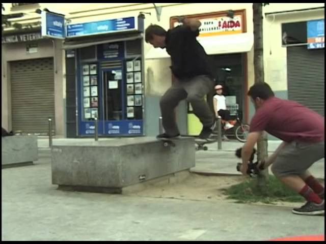 filmed by papa<br /><br />Subscribe to youtube here: https://www.youtube.com/channel/UCjKj...<br />Subscribe to Skate Jawn: https://webstore.skatejawn.com/<br />More content: http://skatejawn.com<br />IG: @skatejawn