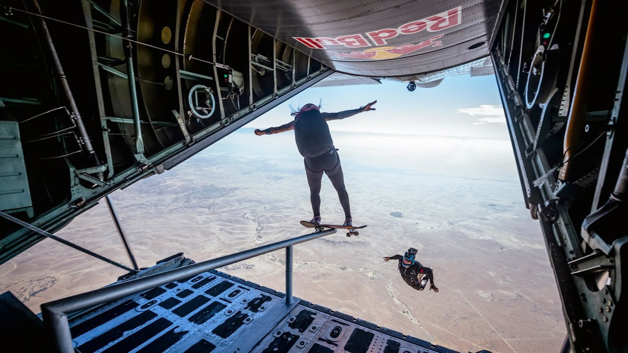 Watch the Brazilian skate superstar grind a rail out of a plane at 2,750 meters high for "Sky Grind."<br /><br />Brazilian Leticia Bufoni's Sky Grind project involved 2,750 meters (9,000 feet) of altitude, an aircraft from the "Fast And Furious" movie franchise, a skydiving expert from the "Mission Impossible" film series, skate obstacles, parachutes - and potentially the most hair-raising skateboard trick ever recorded.