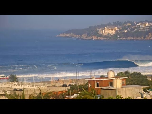 Live cam rewind of South Pacific swell at the Mexican Pipeline, Puerto Escondidio, in Oaxca, Mexico. Watch the surf live: https://www.surfline.com/surf-forecasts/puerto-escondido-area/58581a836630e24c44879004 <br />-----------------------------------<br /> Subscribe: <br /> http://www.youtube.com/subscription_center?add_user=surfline<br /> <br /> Become a Surfline Premium Member: <br /> https://surfl.in/2Cd36tF<br /> ----------------------------------