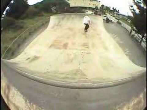 Joey Pepper, amateur hand clapper, mini ramp champ.