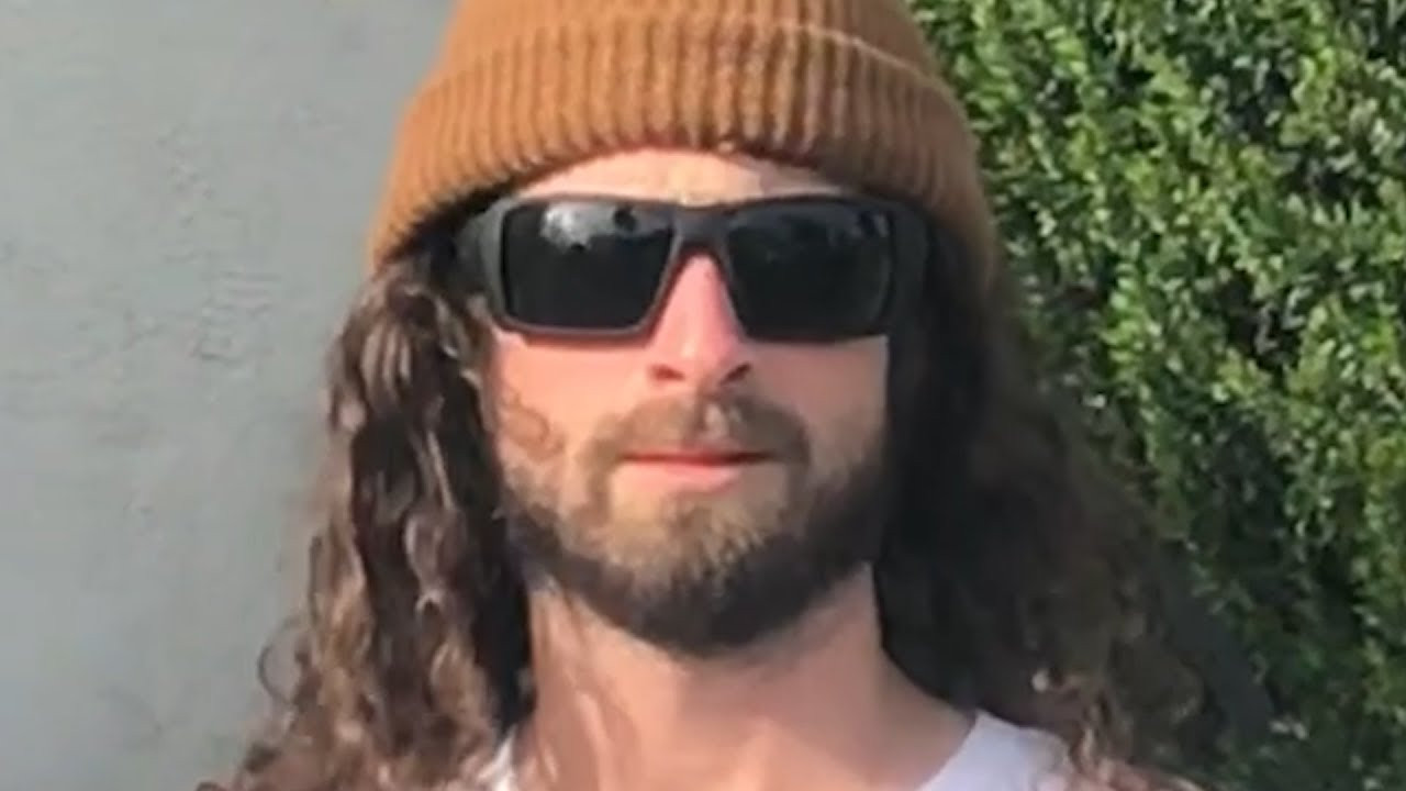 Dave going to the bar looks more like Dave coming from the bar...<br /><br />Music by Cobra Man