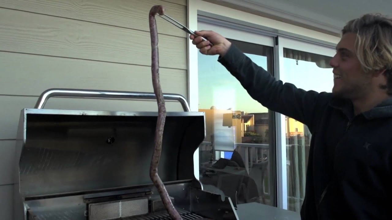 Despite being over twenty years apart in age, renowned power surfer and former ASP World Tour stalwart Taylor Knox and up and coming Californian pro Conner Coffin have a lot in common—especially the amount of muscle each surfer puts into their turns. That's just one reason Taylor Knox is a huge Conner Coffin fan.