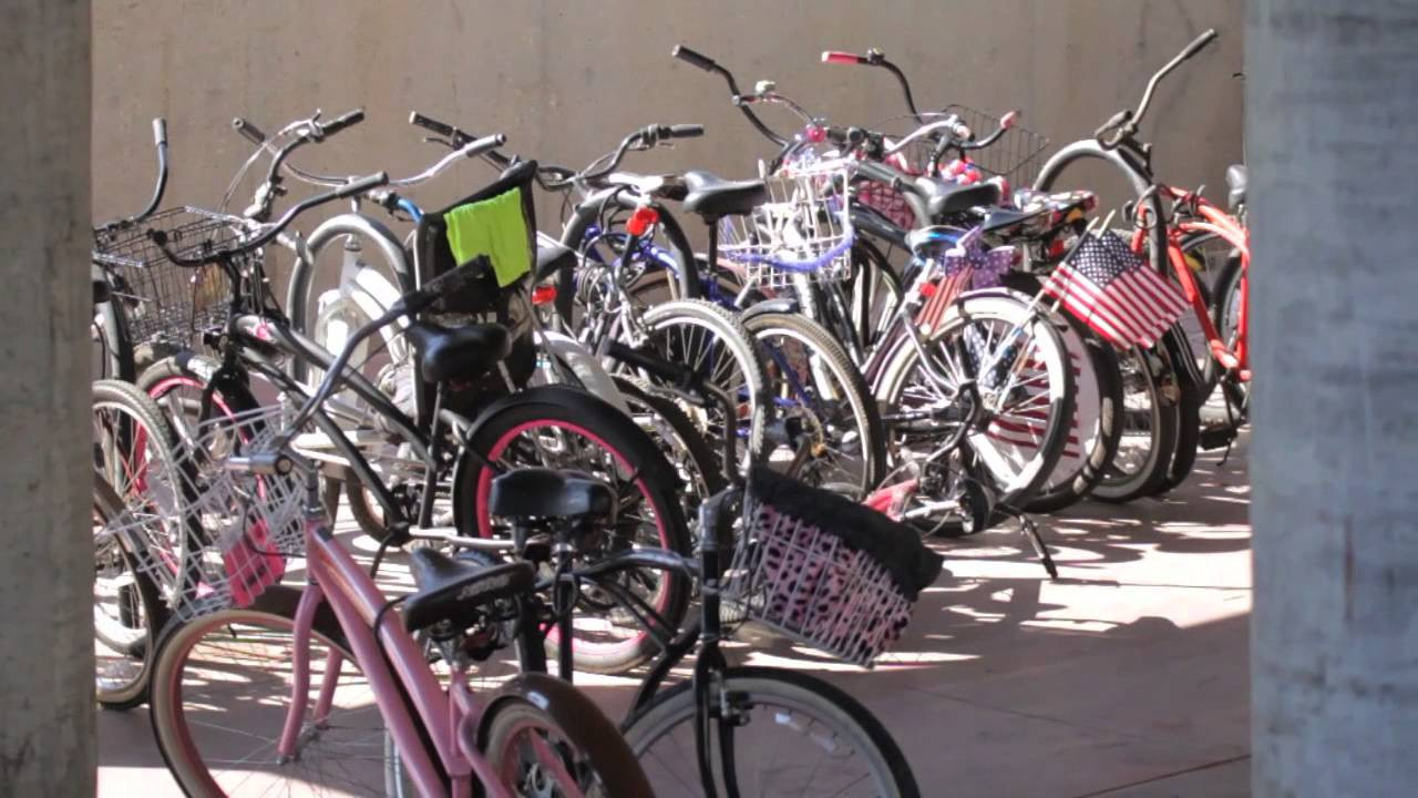 2013 Vans US Open of Surfing: Friday Recap<br /> TransWorld SURF's Chris Coté guides you through the chaos that is the US Open.