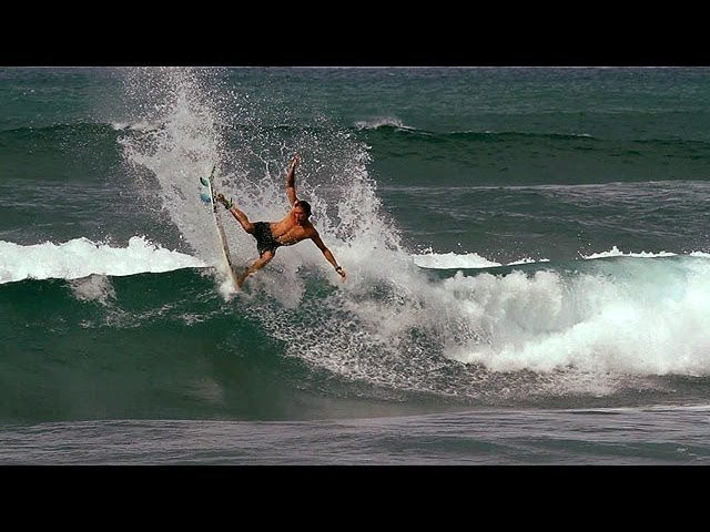 Pipeline, Backdoor, Off The Wall,Waimea Bay, Sunset Beach, and...Vals Reef? Along the lines of our Rubber Duckies exposé (which was posted much to the chagrin of the 'Quack Pack'), we present Vals Reef Super Sessions with Torrey