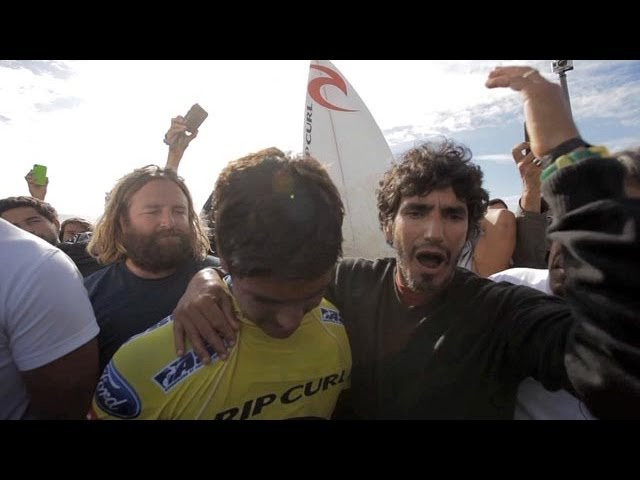 Drama unfolds on the sands of Supertubos as Gabriel Medina and Julian Wilson battle it out to the bitter end, well, bitter if you're in the Medina camp—the Julian Wilson backers were psyched on his last second come-from-behind victory.<br /><br />Check out more TransWorld SURF videos and content at: twsurf.com