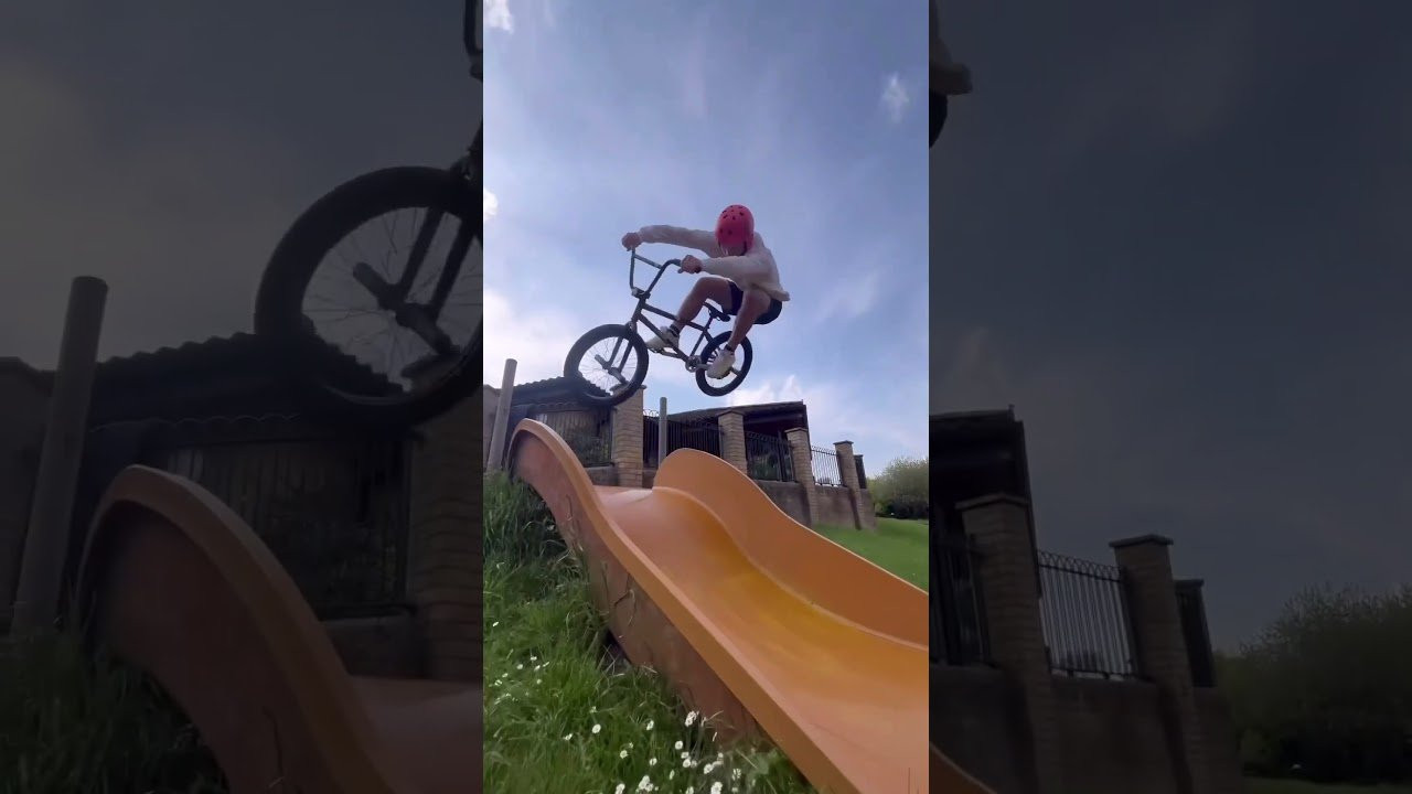@coreymartinezz @krisbunnage @mikifleck @joeebmx and @_bentowle with a couple of recent clips 💪🏻🤘🏻 #bmx #unitedbmx #unitedbikeco