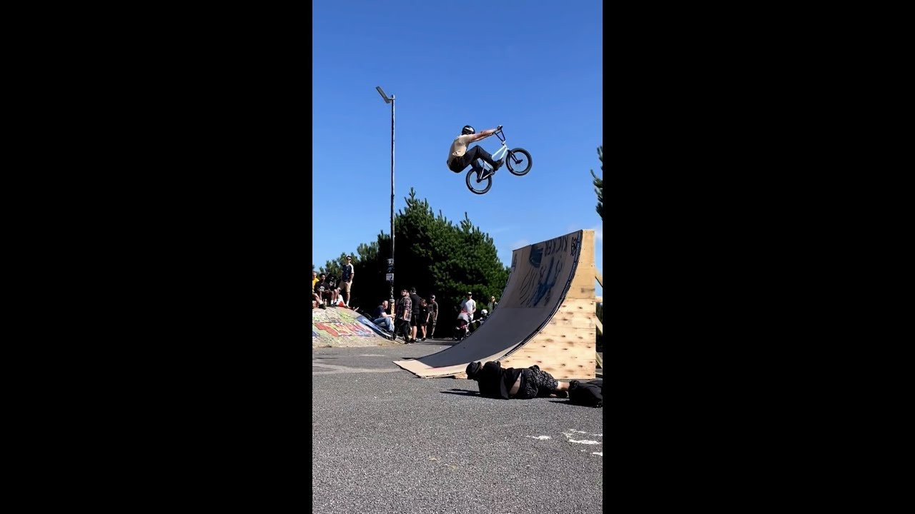 Ben Towle with his best high fakie air at this years Boyley Jam! Check out the full video from the day in our last post! Thanks again to everyone for coming out and making it a day to remember #BOYLEYFOREVER #bmx #ukbmx #4Down #unitedbikeco #unitedbmx #boyleyjam #shorts #shorts