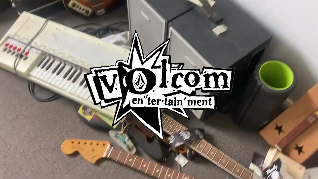 Drawing influence from Volcom Entertainment's rich history, Noa and Volcom jammed together this special capsule that's both stylish and sturdy. Ranging from the unique trench coat, to the plaid pants and the chain wallet. Noa's new collection has your back when you're ready to hit the pavement! Utility driven pieces that are made to last, check out the full range at Volcom.com