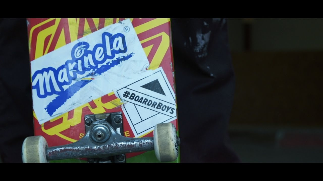 We partnered with Gansito Marinela to make some necessary skateboarding accessories. Here's Jereme Knibbs putting the tools to work at the TF. - Hi-Def Joe