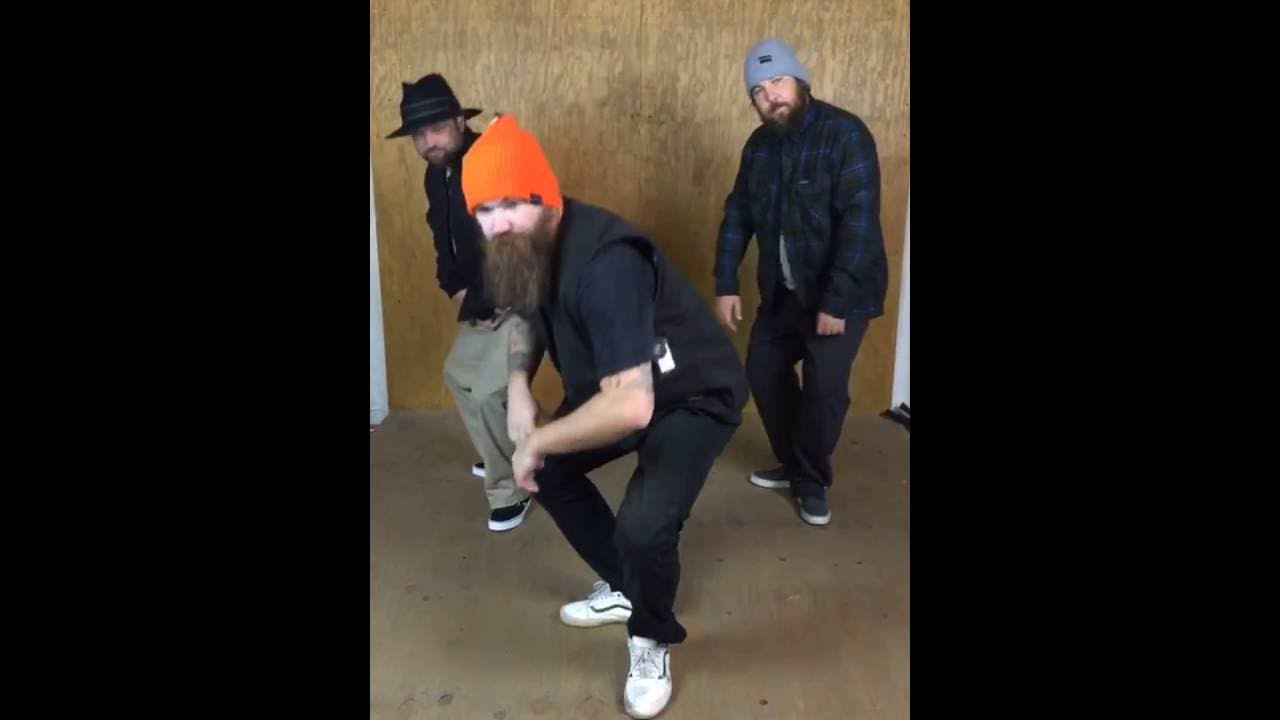 Get squatting here:<br />http://theboardr.com/shop/Pants_and_Jeans