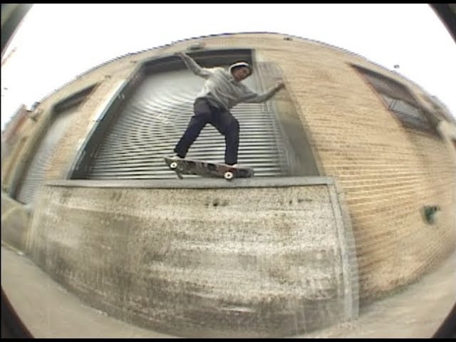 Elkin Raw Tapes is back for, believe it or not, episode FIFTEEN! Wow, this series has been bringing the NYC heat for a while now and this newest episode is no exception. Featuring the talents of Hjalte Halberg, Akira Mowatt, Aaron Herringont, Jerome Campbell, Leo Gutman and Rob Campbell.<br />Filmed and edited by Jeremy Elkin