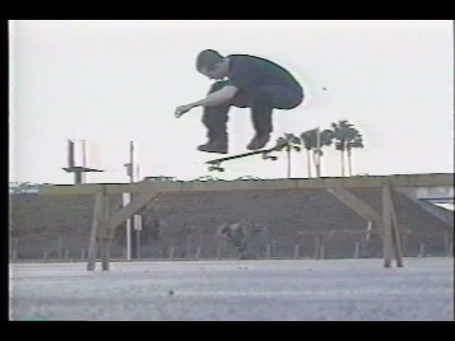 This the first trailer that was run in 411 to announce the upcoming Static video back in 1999.