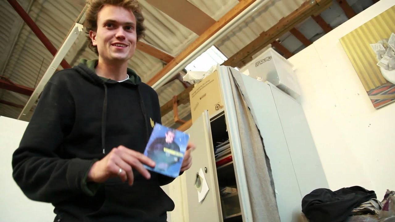 We recently caught up with Isle Skateboards pro Nick Jensen in his art studio in East London to get the behind the scenes story of how the new "Curiosities" board series came to be. Nick discusses the making of this rad new graphic series and the idea behind their upcoming new Isle video "Vase".<br />Check out Nick's "Skate London" Ride Channel show for more behind the scenes of his artwork and skating. https://www.youtube.com/watch?v=uFcNTUNT9SI&list=PL6CA66115E01547E7