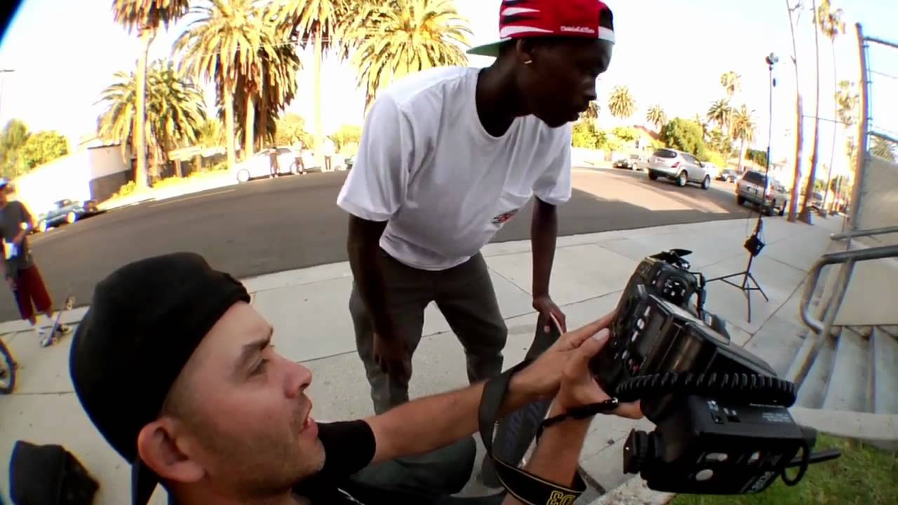 A behind the scenes look at Theotis Beasley's new Thunder trucks ad. <br /><br /><br />‪http://www.facebook.com/Thunder.Trucks<br /><br />‪http://twitter.com/#!/Thunder_Trucks<br /><br />‪http://www.thundertrucks.com