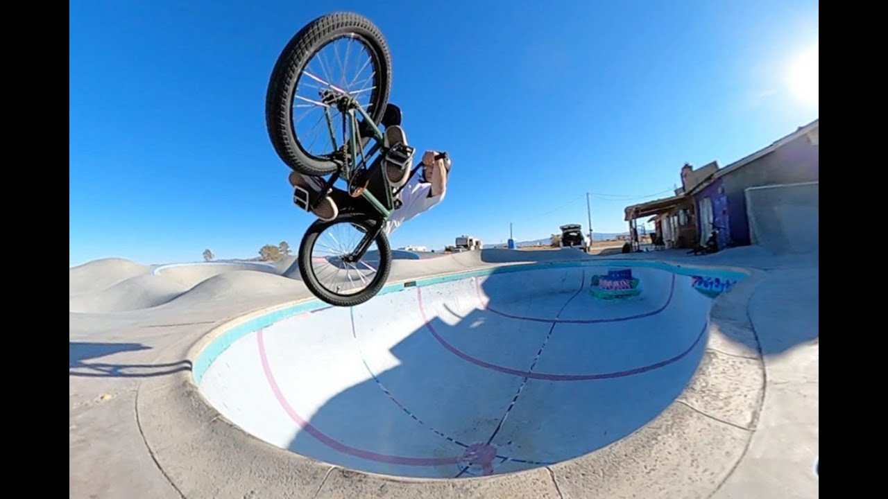 Curfew In California; the chance to get to some unfamiliar terrain in the Californian sunshine. Kick back and enjoy 4 minutes of United's Seamus Mckeon, Andrew Lazaruk and Mike "Rooftop" Escamilla as they get to action in some Cali pools.