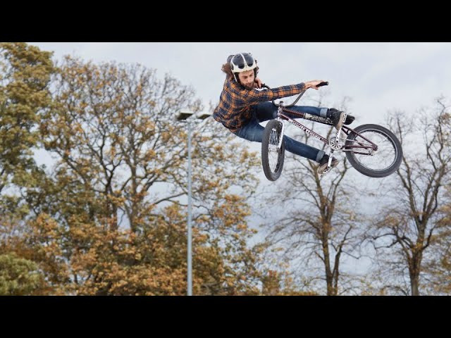 We’d like to welcome United’s newest bowl shredder, Jack Sunderland, if he’s not at work fixing bikes or in his nest playing guitar you can be sure Jack's out riding! Jack shreds just about anything and you can tell by the way he rides he loves it, and so do we.<br /><br />Welcome to the team!