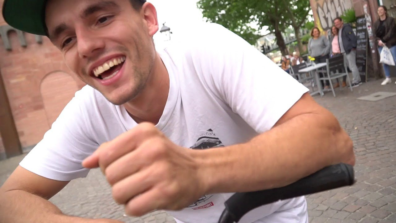 How sick was Marius' official welcome to United Edit? If you haven't seen it already then do yourself a favour and follow this link https://youtu.be/nBc7L9h3DuU<br /><br />We have the raw and uncut version for your viewing pleasure. With some gnarly slams and a good insight into what goes on into the creation of such a part. This ones a good one to sit back and enjoy.<br /><br />#bmx #unitedbikeco #unitedbmx<br /><br />https://unitedbikeco.com