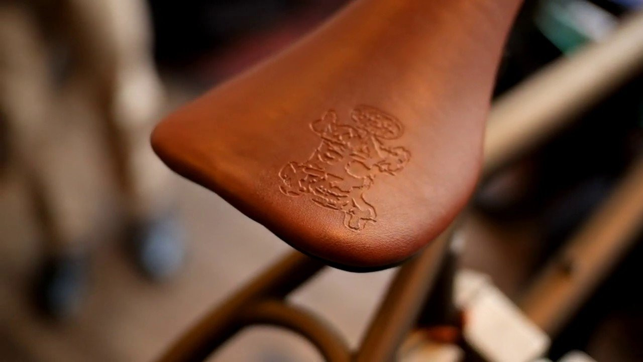 Freddie sits down with us to run through his freshly built bike. The Knightsbridge V2! Loaded up with plenty of United and Bicycle Union parts this big rig is the king for blasting!