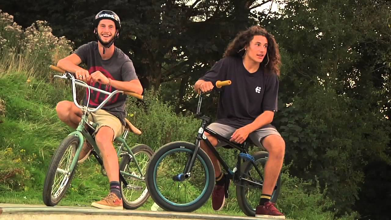 The Boarding House produce a South West spot guide each year, so we sent Harry Mills-Wakley and Leo Forte in search of a copy to uncover some of the treats contained in it's pages...<br /><br />http://unitedbikeco.com/<br />http://www.theboardinghouse.eu/