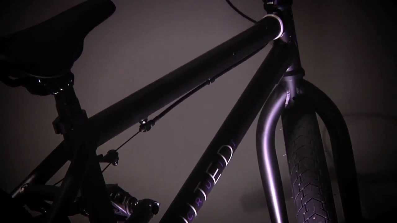 For more info visit:<br /><br />UK SRP £299.99<br />USA MSRP £379.99<br /><br />Top Tube Length 18.5 in<br />Frame Geometry HT: 75° / CS: 13.25 in / BB: 11.8 in / SO: 7.8 in / ST: 71°<br />Frame Info 1020 hi ten steel, welded 990 brake mounts, integrated head tube, mid bb, embossed logo top tube gusset, 14mm dropouts<br />Forks Cnc steerer tube, integrated bearing race, tapered 1020 hi ten steel legs<br />Handlebars 8 in rise, 26 in wide, 11° back sweep, 1.5° up sweep, 1020 hi ten steel<br />Grips United, United nylon ends<br />Headset United sealed bearing integrated<br />Stem United 50mm reach front load stem with United logos and forged detailing<br />Lever Alloy<br />Brake 990<br />Cranks 3pc 165mm, tubular cromo, 19mm 8 spline spindle<br />BB United sealed bearing mid, 19mm<br />Sprocket United 25t, steel<br />Pedals Nylon plastic<br />Chain Taya 410, black<br />Rear Rim Alloy 36h, single wall<br />Front Rim Alloy 36h, single wall<br />Rear Hub 36h sealed alloy cassette, 14mm axle, sealed bearing 9t driver, 4 pawl, ultra load mech<br />Front Hub 36h alloy, 10mm axle<br />Rear Tyre United Direct 20 x 2.1<br />Front Tyre United Direct 20 x 2.1<br />Seat United Recruit jr padded<br />Seat Post Steel w/guts<br />Seat Clamp Alloy<br />Pegs n/a<br />Weight 24.9 lbs / 11.29 kg<br />Colour Matt black