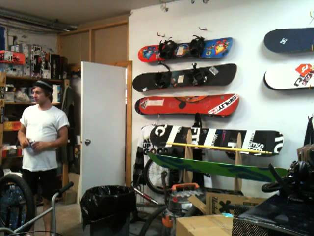 Whilst on a United trip to Canada Corey Martinez gets up to his tricks and scares Daniel Benson from The Albion magazine a good one.<br /><br />http://unitedbikeco.com/