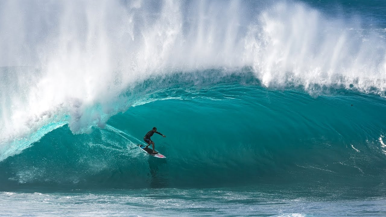At Pipeline there is flora, fauna, ocean and stone. Volcom Stone. At this point, the Volcom house is practically part of the reef at Pipeline. Between the team, the house, the family, the legacy, the legends, the peanut gallery, the respect, the parties, the Pipe Pro and the barbecues, you’d be hard pressed not to acknowledge the presence the Volcom Stone has on the North Shore, particularly at Pipe. I mean, one of the houses was built by the one and only Gerry Lopez!