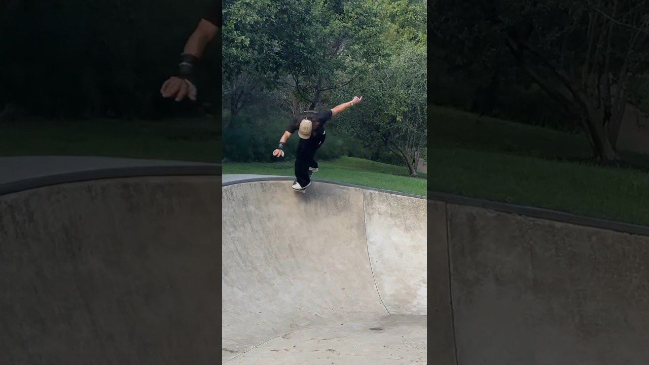 Johannesburg's top boy Brandon Valjalo tests the waters at the city's latest skatepark creation. Looking good all round! #skatepark