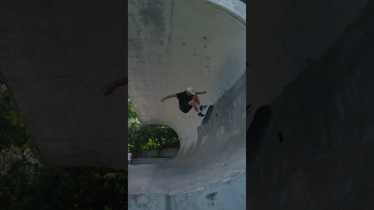 In between demos: Max Habanec from the streets of Tokyo and Osaka during our Red Bull Drop-In Tour of Japan! #skateboarding